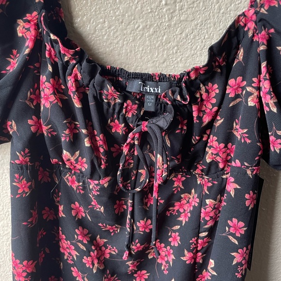 Black pink floral dress, size medium, summer/spring, NWT, above the knee - Picture 2 of 6